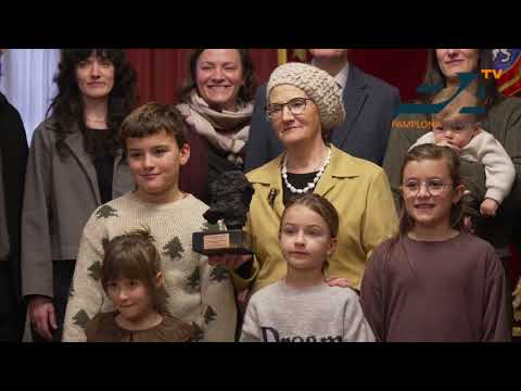 [VIDEO] María Amor Beguiristain recibe el premio Txondorra por 40 años de docencia y divulgación cultural