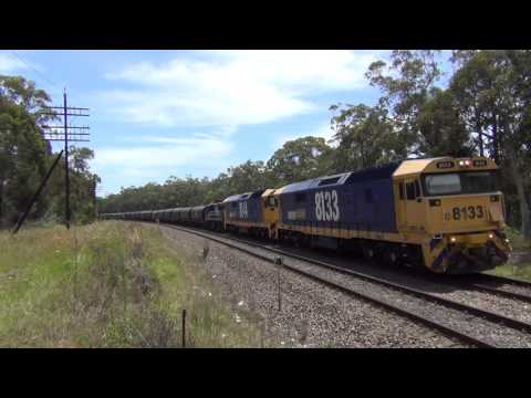 8133/8144 & 48138 with loaded grain to Inghams at Yerrinbool 28.12.2016
