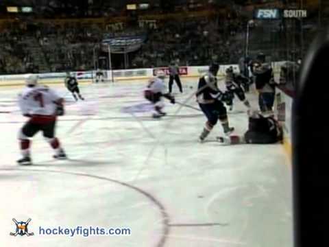 Darren McCarty vs Darcy Hordichuk