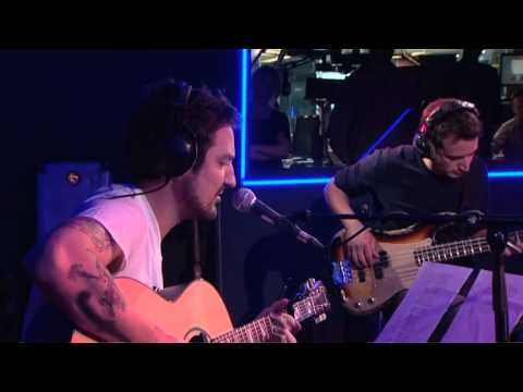'The Way I Tend To Be' (Live Lounge)
