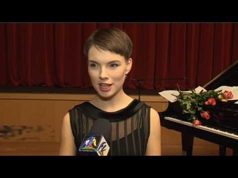 Raidījums „100 GADI AR PIAFU” dziedātājas Katrīnas Gupalo un pianista Andreja Osokina koncerts