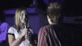 Clay Aiken Sings With 11 Yr Old Girl in Houston, TX