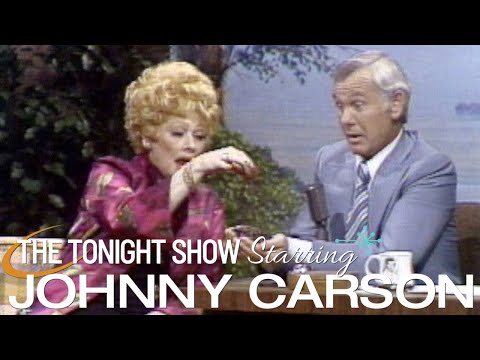 Lucille Ball Brings A Surprise Gift For Johnny on Carson Tonight Show - 04/28/1977