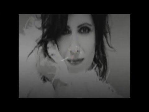 Giorgia parla e legge di Mina   Poche parole