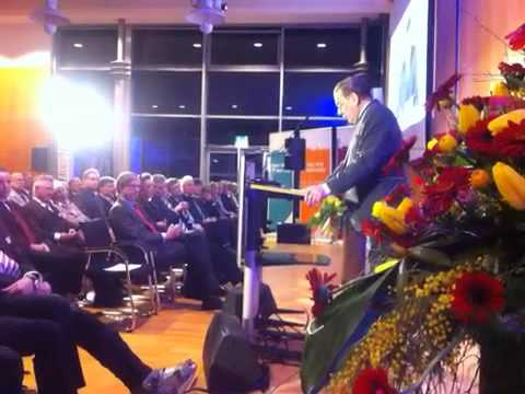 Gerhard Schröder beim "Parlamentarischen Abend" der IHK in Detmold
