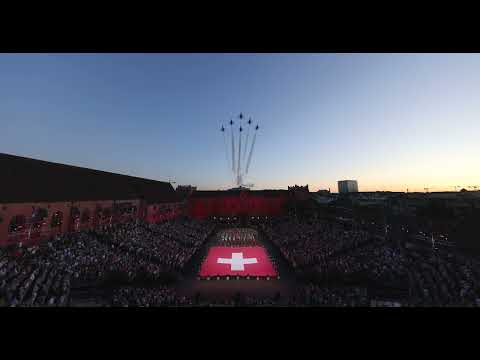 Patrouille Suisse eröffnet das Basel Tattoo 2023
