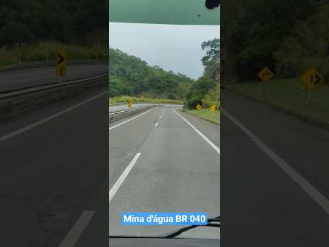 mina d'água na BR 040 #caminhao #viagem #atego #areal #riodejaneiro #mercedesbenz