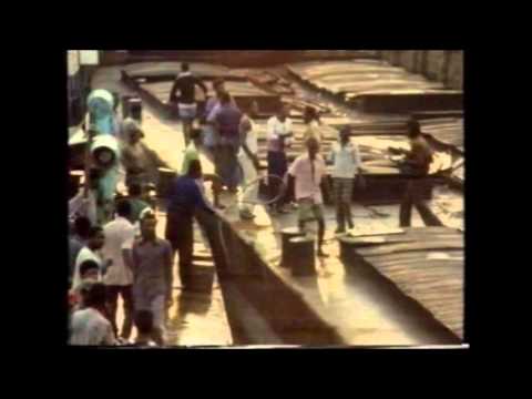 Boat trip on Congo River 1986 Zaire feat. Shimita et le Grand Zaiko