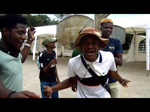 U2m Jr X @MAXWELLTV29 - Lada  Tou (Clip Officiel)