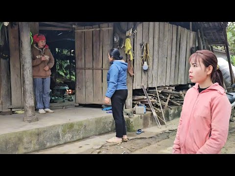 Yen Chi's mother went to look for the girl who had taken the money she had given her