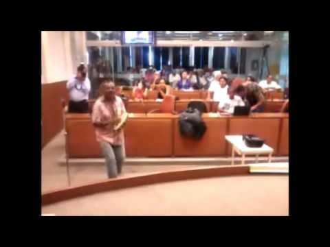 Escurinho canta e toca na Câmara de Vereadores de João Pessoa