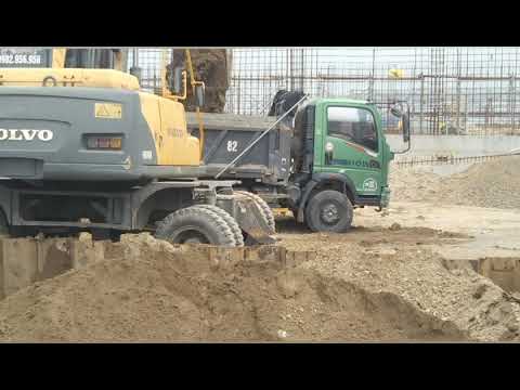 Máy xúc bánh lốp Volvo 145B 2008