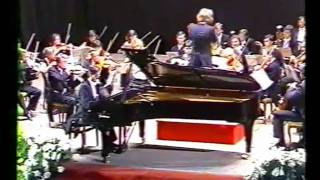 Chopin Conc. n.2  II mov. pianista Andrea Serafini.wmv