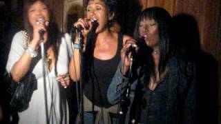 Pointer Sisters reunite w/Bonnie - GOING DOWN SLOWLY Part 1