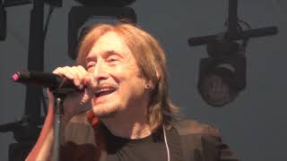 Nick Gilder &amp; Sweeney Todd - &quot;Hot Child in the City&quot; &amp; &quot;Roxy Roller&quot; (Kitchener Blues Festival 2019)