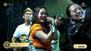 Download lagu Erika & Elsa - Istri Setia Live Cover Edisi Pekan Raya Pamulang mp3