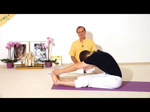 Vorwärtsbeuge mit Uddhiyana Bandha   Asanalexikon