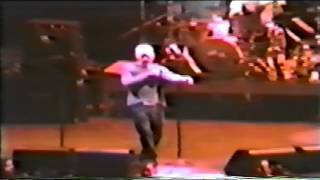 R.E.M. - 1995-02-26 (King Of Comedy, Milan, Italy)