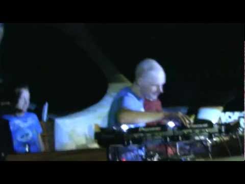 Above & Beyond at Cocoon Club, Frankfurt - Breaking 2Night