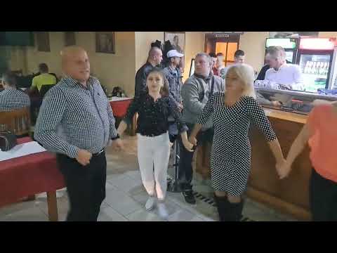 Kolo uz pjesmu-Jedva cekam poskupljenje mesa da baraba kupi MERCEDESA- muzika "Benjo & Haze"