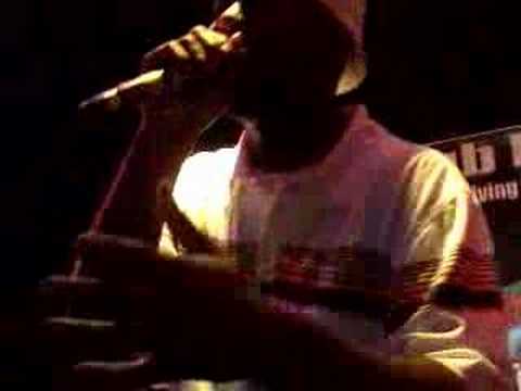 d.roof clap ya hands live