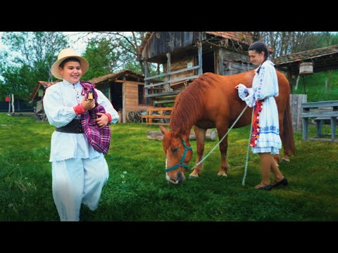 Razvan Pargea - M-o trimis maica la piață (Videoclip Oficial)