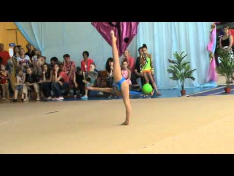 Шворак Диана 2005 мяч Открытый Чемпионат г.Чернигова 25-26.05.2015