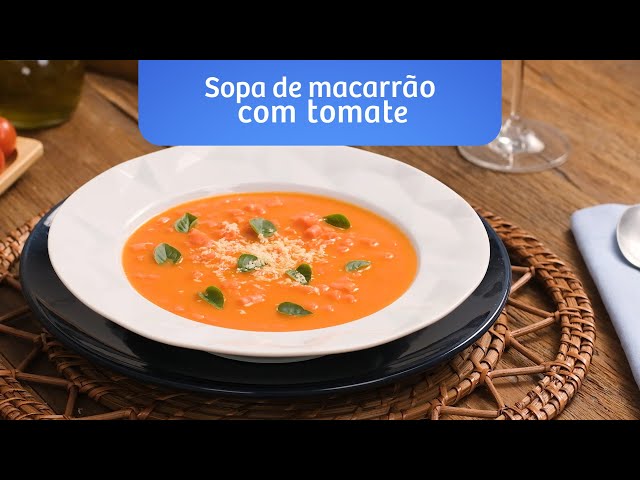 Sopa de macarrão com tomate