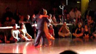 Melina Brufman y Claudio Gonzalez, Abril 19, 09 #1