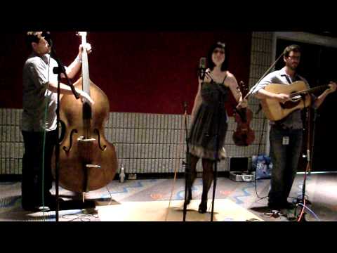 April Verch fiddles and dances at IBMA 2010 showcase