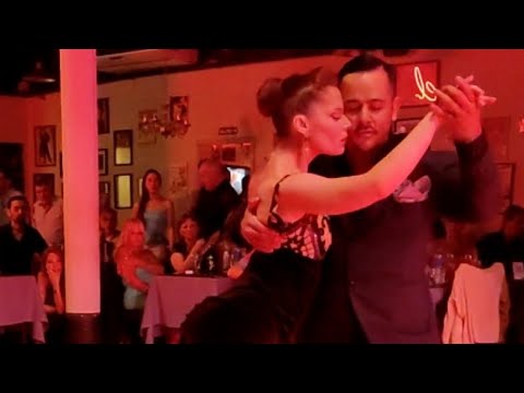 Suyay Quiroga y Alejandro Lencina. El Flete (D'Arienzo) Milonga Yira Yira 25nov2022