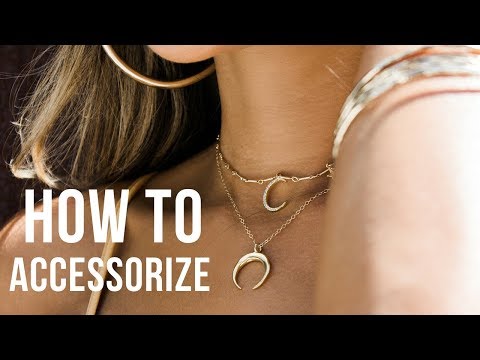 download lagu mp3 mp4 Outfits With Earrings, download lagu Outfits With Earrings gratis, unduh video klip Outfits With Earrings