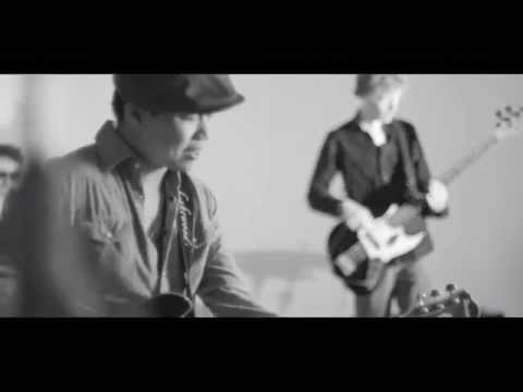 Sandhy Sondoro - Superstar [Official Video]