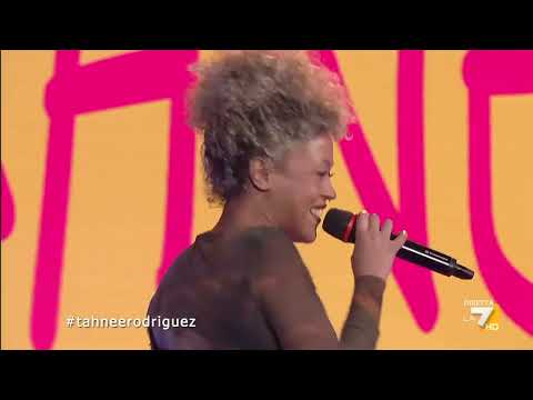 Tahnee Rodriguez canta "Starlight + Get The Party Started + Can't Get You Out Of My Head + Move ...