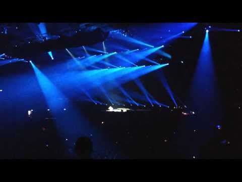 Estiva vs. Paul van Dyk & Plumb - I Don't Deserve Dinodrums (Armin van Buuren Mashup)