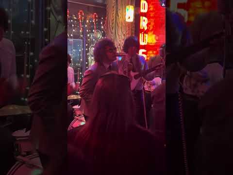 Wyld Gooms - Primitive (The Groupies)