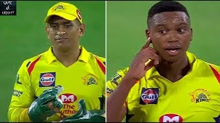Watch Lungi Ngidi's Cute Request and Dhoni Accepts it with Big Smile