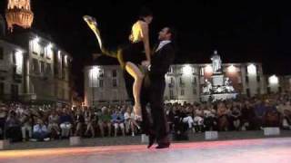 Video thumbnail for 2007 4° Milongueando Tango Festival Leandro Paolu e Romina Godoy ballano "Loca" - 4ª parte