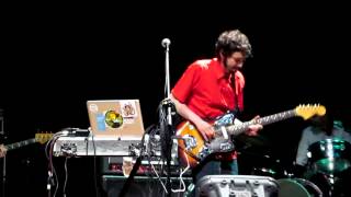 Meridian Brothers - Sigan Al Minero Hasta ''La Escala'' (en vivo festival Distritofonico)