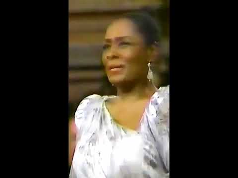 SHIRLEY VERRETT - O HOLY NIGHT- Mormon Tabernacle Choir
