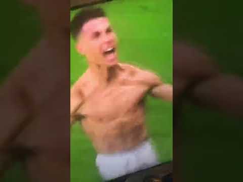 Cristiano Ronaldo Crazy Last Minute Goal Reaction - Man United 2-1 Villareal #shorts