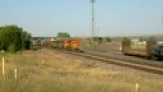 preview picture of video 'BNSF Westbound Freight With Four SD40's'
