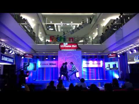 [130407] The Most Wanted cover EXO-K :: Photo Hut @Fashion Island (Final Part 1)