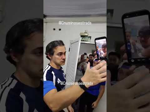 OS CARAS INVADIRAM A SALA DO ANTIDOPING PRA TIRAR UMA FOTO COM O MATHEUS PEREIRA! 😳