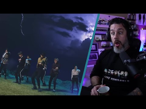 Director Reacts - Stray Kids - 'The Sound' MV