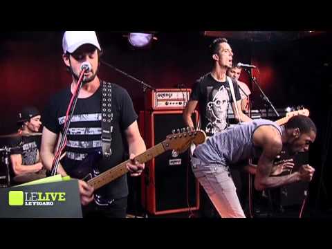 Skip the use - People in the shadow - Le Live