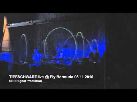 Tiefschwarz live @ Fly Bermuda - Tempelhof Berlin 06.11.2010