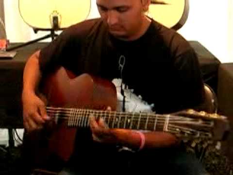 Festival Django Reinhardt Samois 2009 - Mozes Rosenberg Trio play at Eimers Guitars