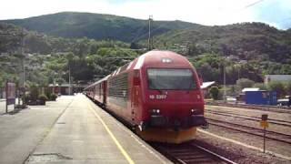 preview picture of video '[NSB] Regiontog from Bergen to Oslo S. leaves Arna station.'