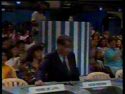 Show de Calouros 1992 - Abertura com os jurados